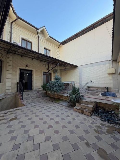 6-комнатный дом, 2.8 м²