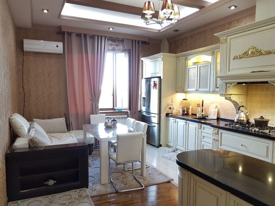 4-room apartment, 220 m², Tashkent, Yakkasaray District, for rent