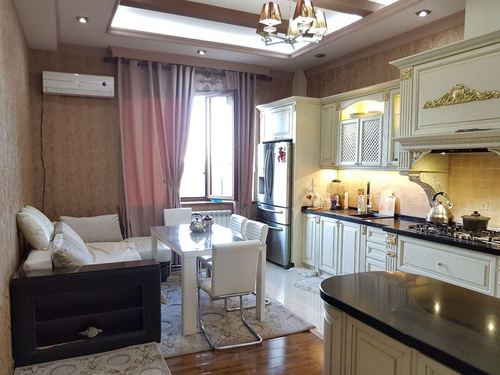 4-room apartment, 220 m²