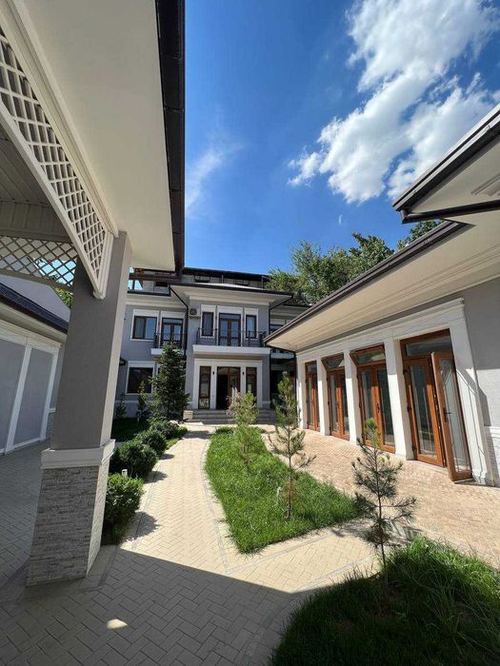 5-комнатный дом, 500 м²