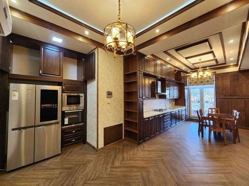 4-room apartment, 180 m²