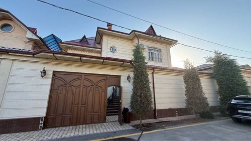 4-room house, 300 m²