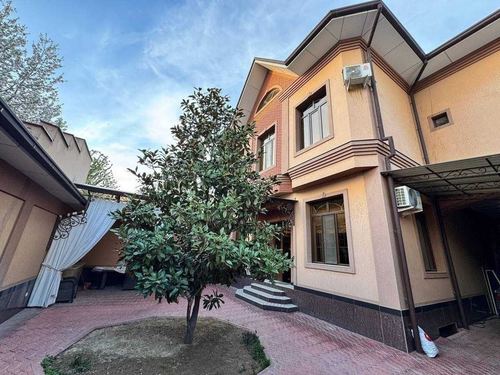 5-room house, 400 m²