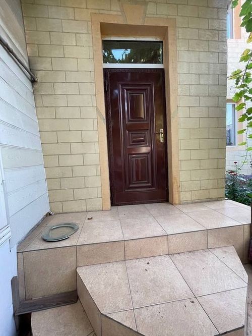 4-room house, 200 m²