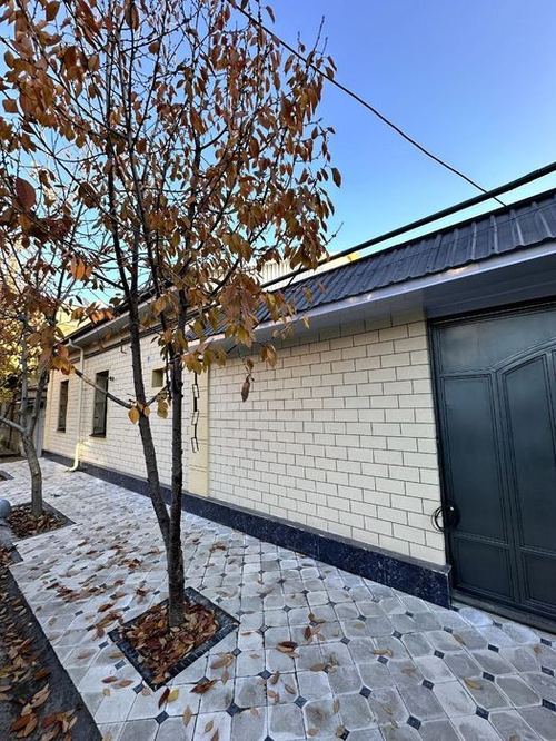 3-room house, 300 m²