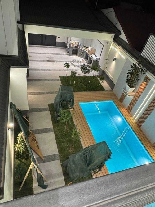 6-room house, 430 m²