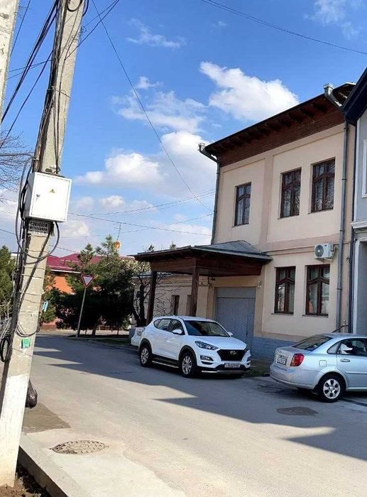 Продаётся участок в Яккасарайском районе, Ракат махалля первая линия.