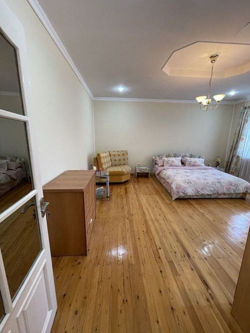 5-xonali uy, 220 m²