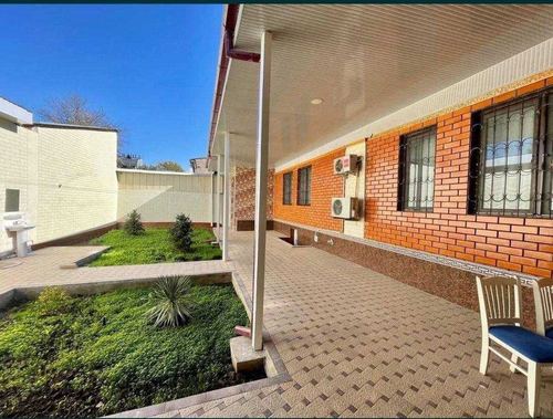 4-room house, 200 m²