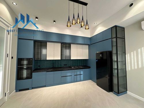 6-room house, 350 m²