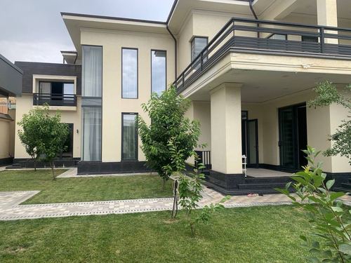 9-room house, 6 m²