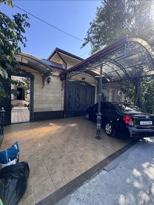 6-xonali uy, 3500 m²