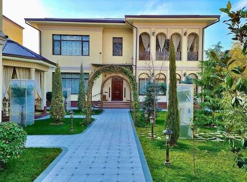 7-xonali uy, 400 m²