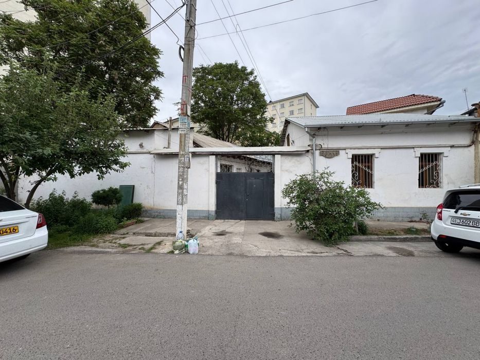 Продвется дом, по цене земли