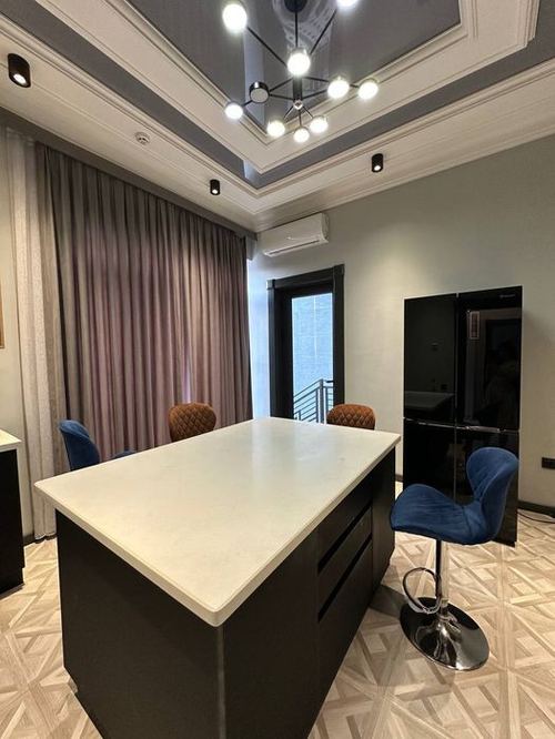 4-xonali uy, 400 m²