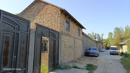 Дом на дачном участке.