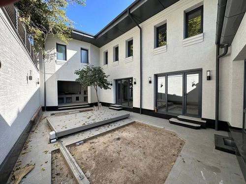 6-xonali uy, 300 m²