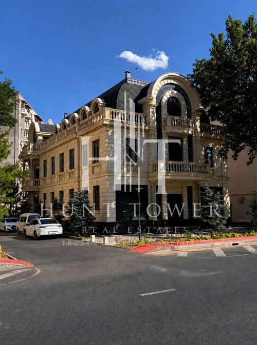 1.300м²| 5 сот| Топ локация|Шота Руставели|Кафе “BON”|1 линия|4 уровня
