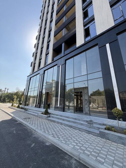 Продам 1-й этаж 176 м2 не далеко от Аэропорта