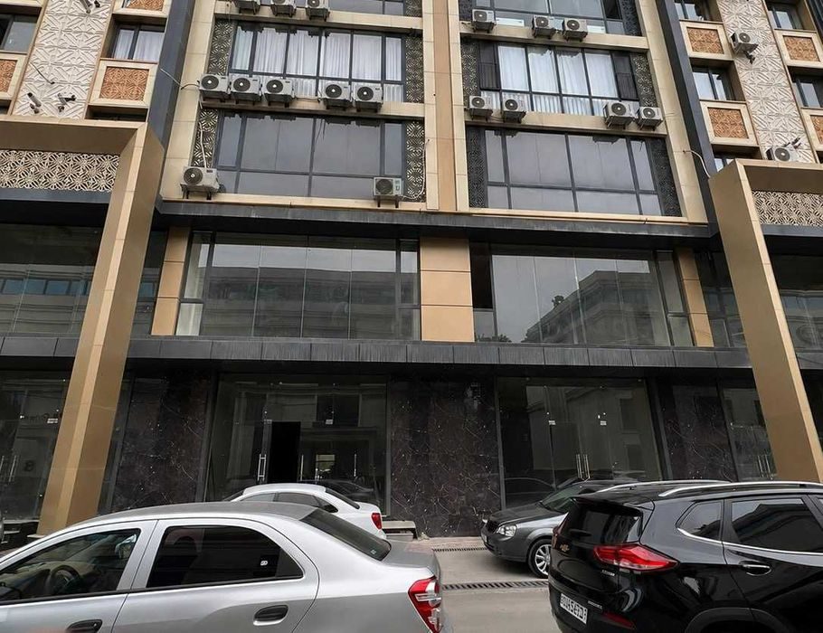 Продаётся помещение 190 м² у PIRAMIT TOWER | 2 входа (55)
