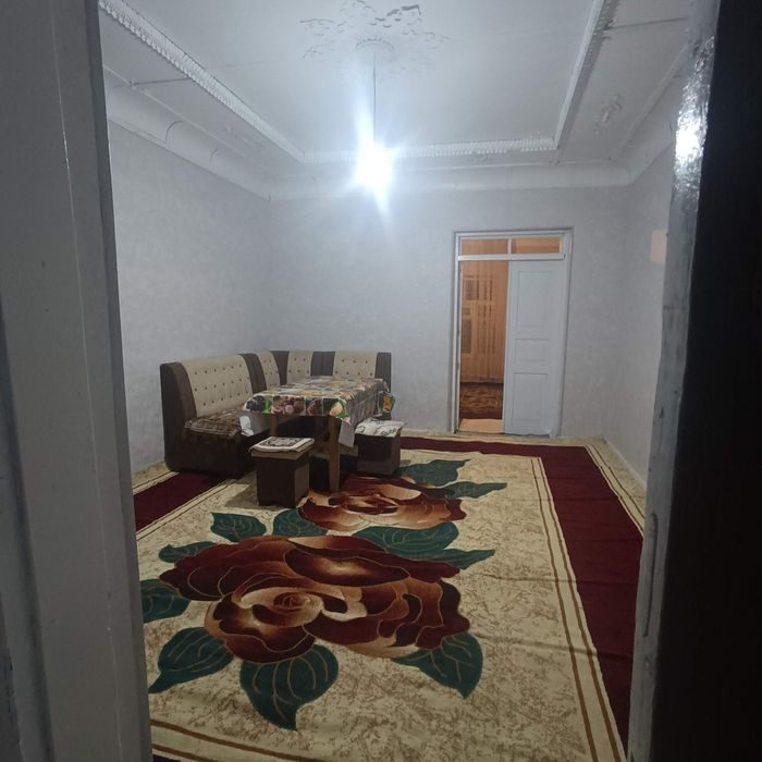 3-комнатная квартира, 300 м², Чирчик, в аренду