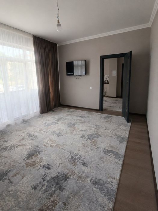 2-комнатная квартира, 64 м², Чирчик, в аренду