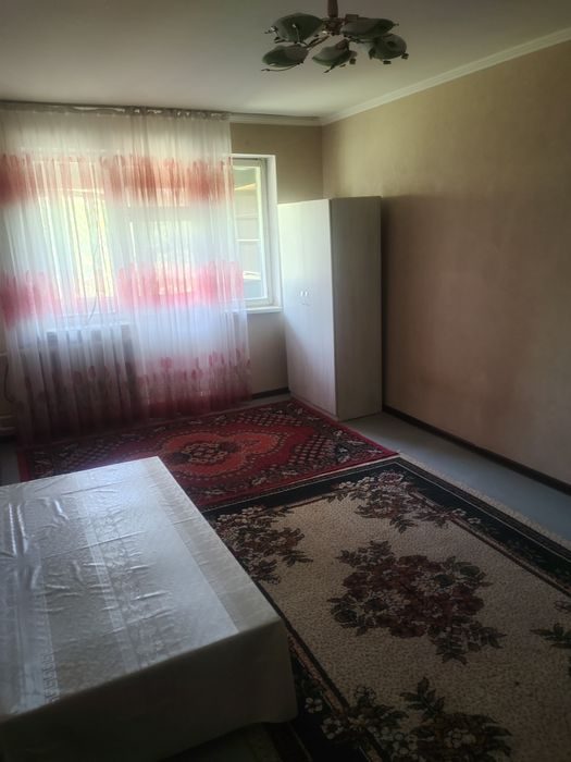 1-комнатная квартира, 42 м², Чирчик, в аренду