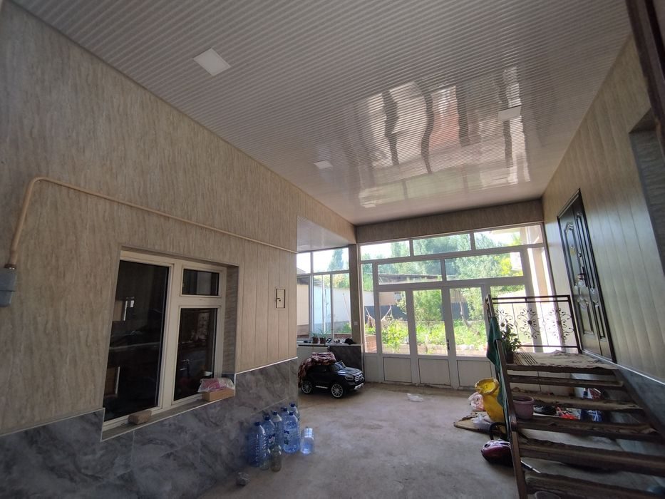 4-комнатный дом, 800 м², Чирчик, на продажу