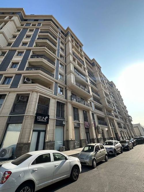 Продажа коммерческой недвижимости ЖК City Life, Пирамид 520м2.