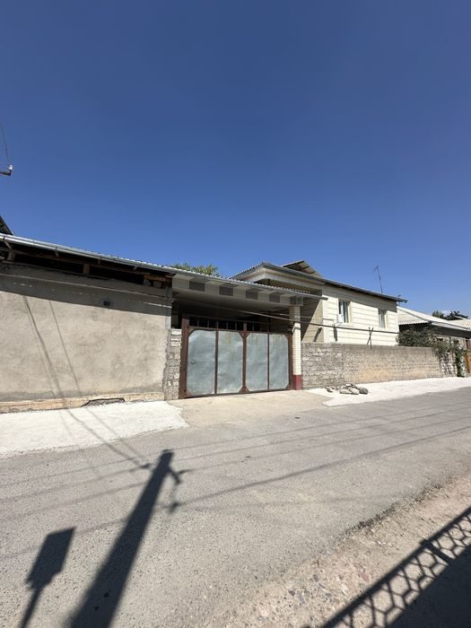 12-комнатный дом, 8 м², Чирчик, на продажу