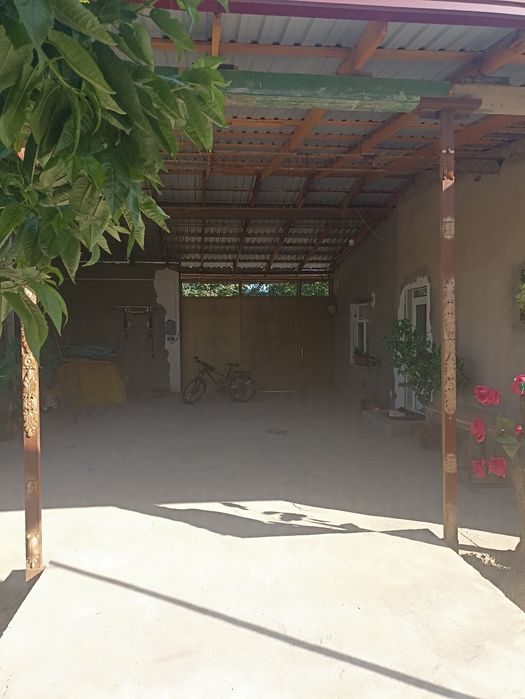 5-комнатный дом, 4 м², Чирчик, на продажу