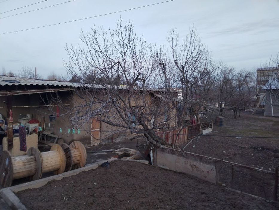 8-комнатная часть дома, 11 м², Чирчик, на продажу
