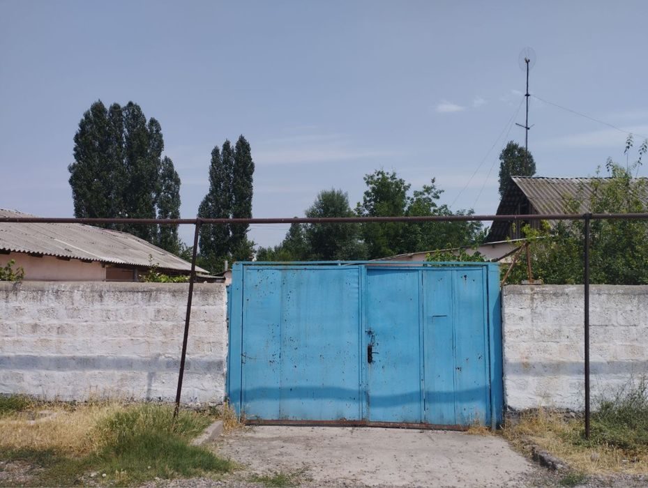 5-комнатный коттедж, 14000 м², Чирчик, на продажу
