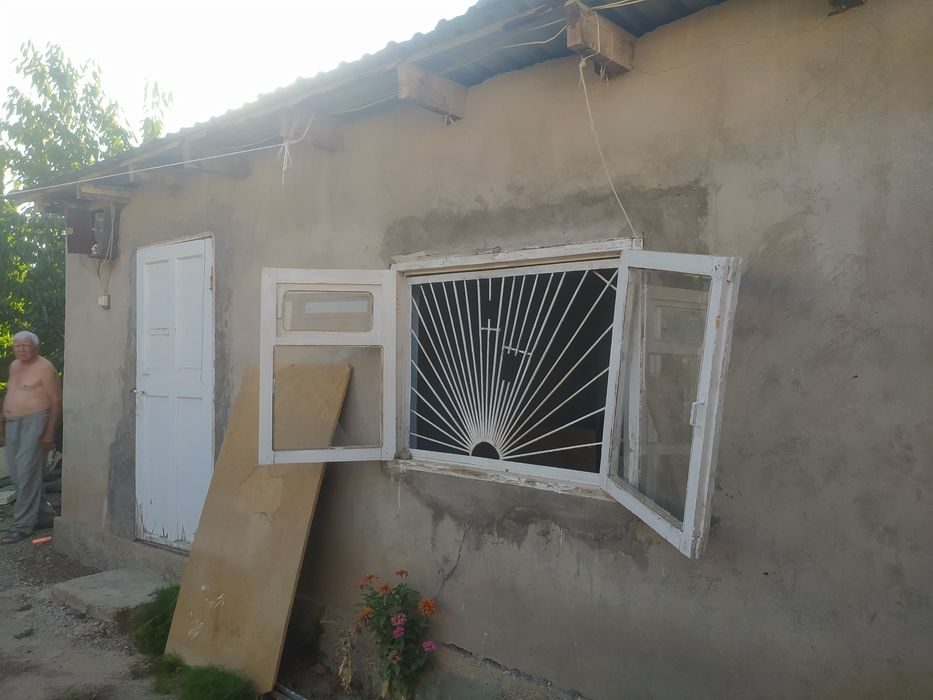 2-комнатная часть дома, 1 м², Чирчик, на продажу