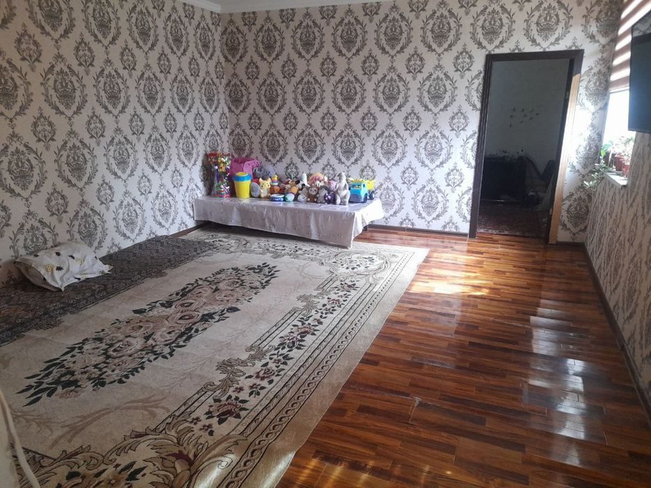 3-комнатный коттедж, 2 м², Чирчик, на продажу