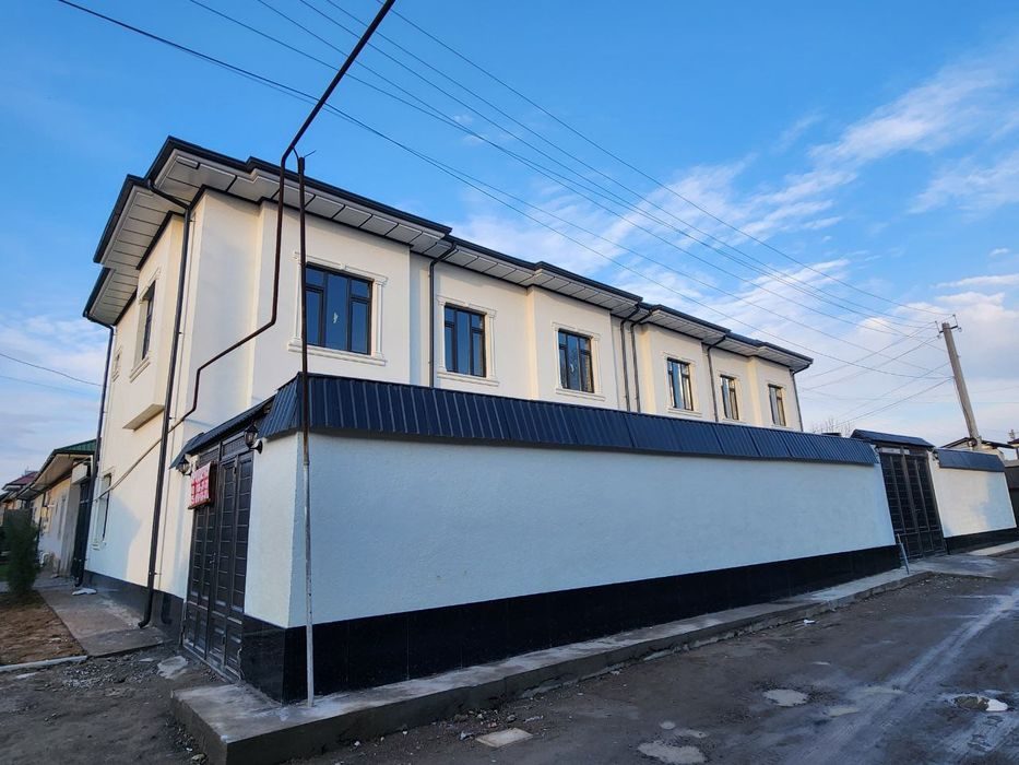 6-комнатный коттедж, 2 м², Чирчик, на продажу
