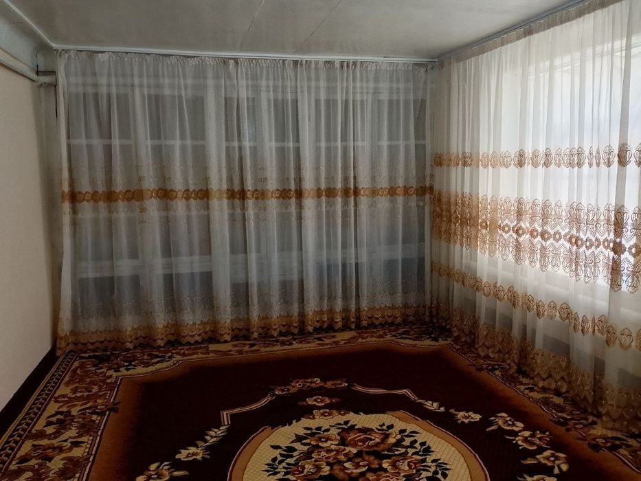 4-комнатная часть дома, 500 м², Чирчик, на продажу