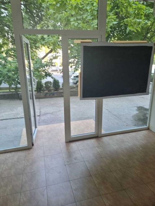 (М) Аренда 80 м² | Ул. Бабура, первая линия, высокий трафик