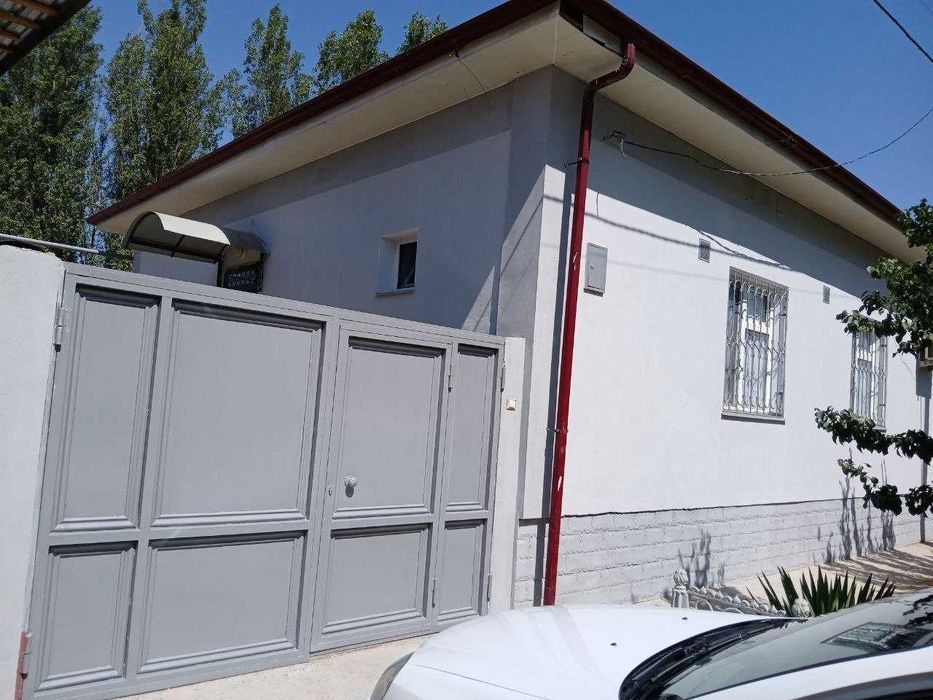 3-room cottage, 105 m², Chirchik, for rent