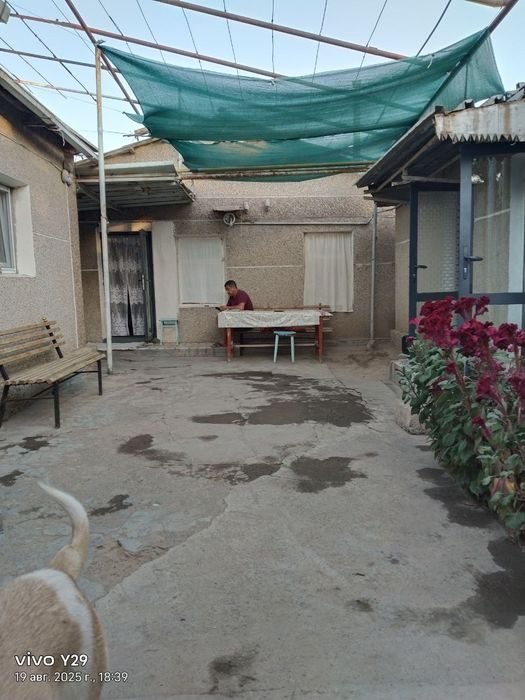 5-комнатный дом, 4 м², Чирчик, на продажу