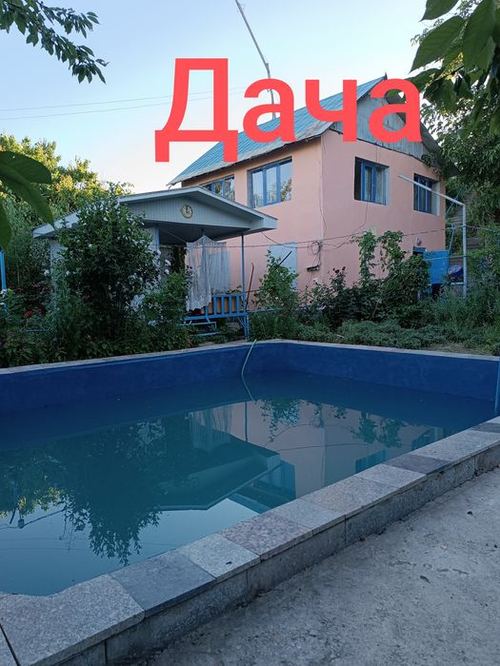 4-комнатная дача, 1000 м²