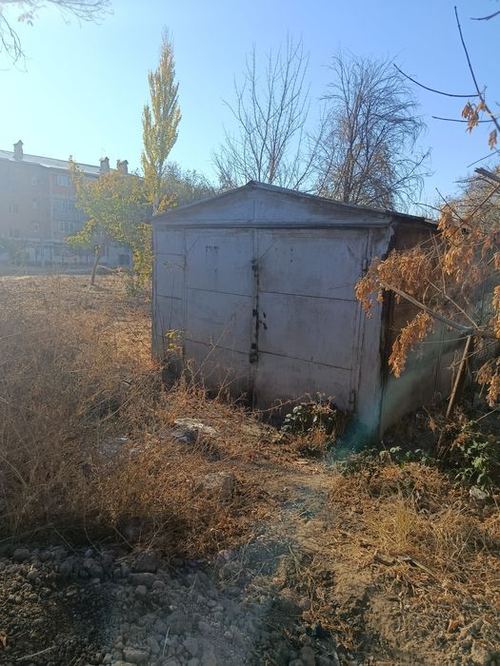 Продам гараж железный срочно