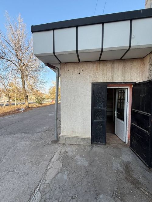 Срочно Продаеться Нежилой помещение в городе Чирчик 9-микрарайоне