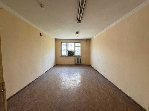 Сдаю офис в аренду Братские могилы 4 этаж 4-этажного здания 18 м²