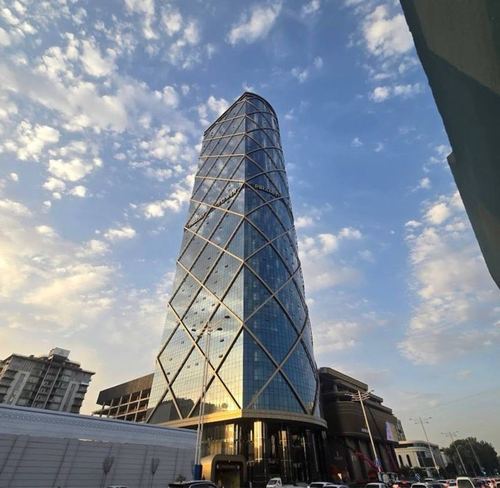 Аренда Евро офис Ор-р: Piramit Tower 37м2