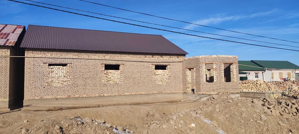 5-комнатный дом, 1 м², Нукус, на продажу