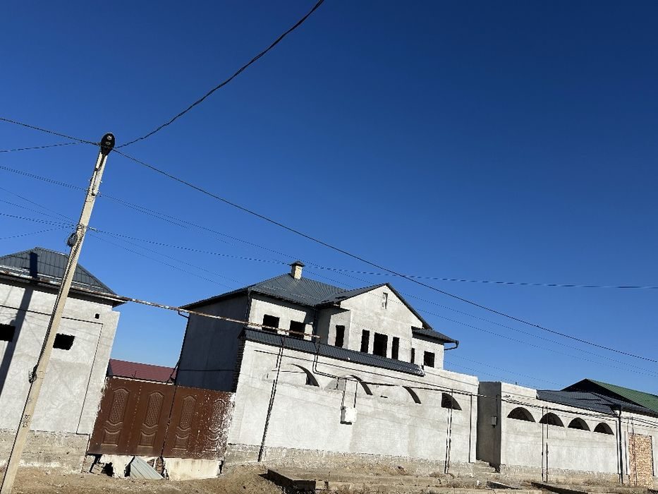 8-комнатный коттедж, 608 м², Нукус, на продажу