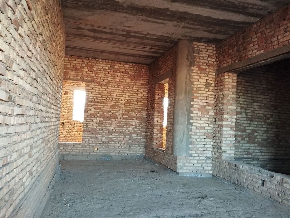 9-комнатный коттедж, 8 м², Нукус, на продажу