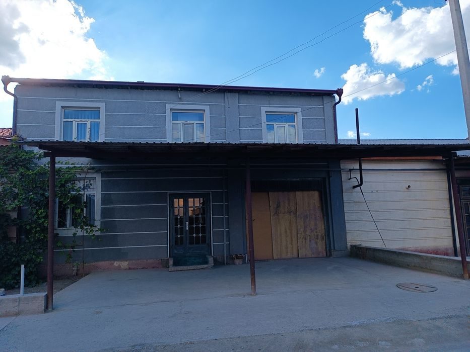 4-комнатный коттедж, 600 м², Нукус, на продажу