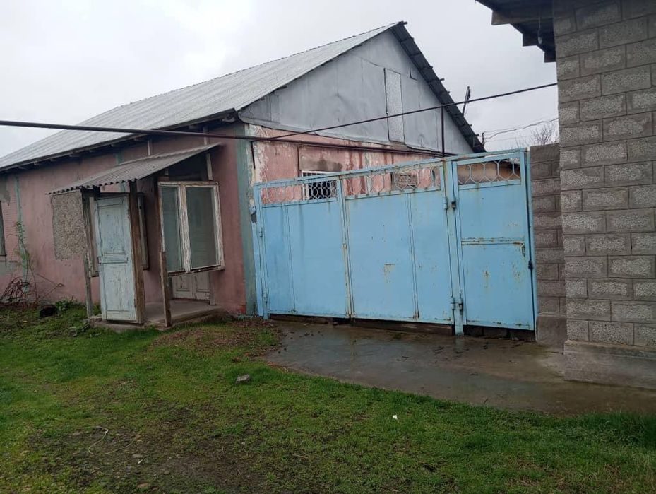 4-комнатная дача, 10 м², Аккурган, в аренду